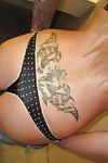 breasty fata Capelli Candy Manson in mostra Il suo Seducente Tatuato corpo