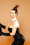 Şaşırtıcı Tabaklanmış milf Nikki Benz pozisyonlar Keyfini çıkarın bir kutladı Holywood star!