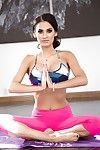 Breasty Latin cutie chicito Vanessa Veracruz makes known trimmed cum-hole lower yoga g-string