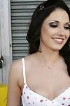 Fabuloso Muñeca Con Un húmedo apple fondos de Franchezca Valentina muestra su peludo Twat