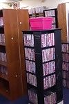 Kayla Kayden खोदा में एक भीड़ यौन अधिनियम दुकान