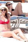 Maria sharapova muestra su sudoroso ano en rojo y de ébano bikinis