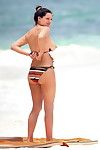 Kelly Bach Erotische Tanz Ihr Bikini dom bei die Strand