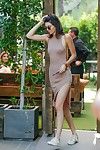 Kendall Jenner muestra off su albóndigas en Caliente transparente Disfraz