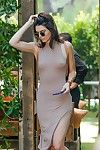 Kendall Jenner mostra off Il suo polpette in caldo Trasparente costume