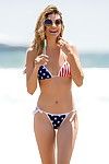 Rachel mccord Mostrando a tope en diminutivo American bandera Bikini