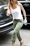 Jennifer Aniston jennifer Phô ngốc button ! trong công cộng