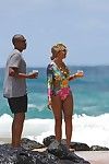 Titsy Beyonce แสดง เธอ Wazoo ใน ไม้กวาด เข้าไปในชุด....
