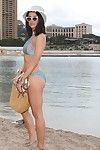 Jacqueline macinnes wood shows off her sticky bikini body