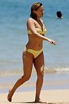 Kate Hudson Mông trong một thì bé tí VÀNG bikini Sẵn sàng