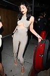 Kylie Jenner sütyensiz gösterilen underboobs ve göt