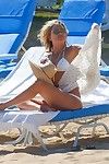 Kate Hudson garbowanie jej Wspaniały Bikini zad