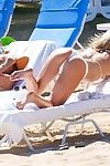 Kate Hudson tanning haar Prachtig Bikini kont