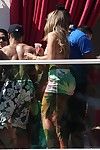 Jennifer Lopez Boobsy en Langbenige in Bikini dom en ondergoed