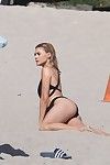 Kelly rohrbach gefangen Topless bei ein Bikini Entladung