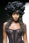 sans Vêtements noir Célébrité Naomi campbell posant dans public
