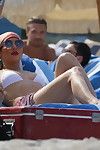 Дженнифер Лопес в белый бикини в В Пляж в Майами