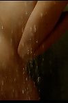 تايلور يظهر قبالة لها itty Bitties في على حوض استحمام مع لورا prepon.