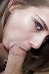 汚れ 蜂蜜 Megan Reece suks off a 広大な ディック - 特典 から facialized