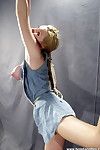 подросток Фемдом Струны вверх ее subbie на один пусть в а балет танцоры