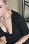 Downshirt cleavage