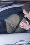 transpiraban euro pornstar Anissa Kate dando Un dick chupando en público aparcamiento mucho
