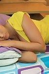 Extreme Babe Erhalten Gesichtsbehandlung stream der Cum Während Schlafen