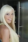 Blondynka Piękna z duży kobieta paszporty Ricky Sześć rozbiórki i przedstawiam sama