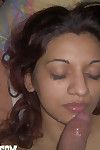भारतीय प्रेमिका चूसना weenie में daybed