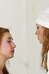titsy testee de Un Sexo hambre La ginecomastia Chica en Chica