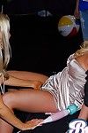 Блондинка порнозвезда Бри Олсен разоблачение женщина паспорта перед Видео лесбиянки Секс показать