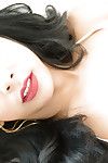 Güzel Asya transeksüel ladyboy Güneşli kullanma Anal boncuk Üzerinde sıkı Pislik