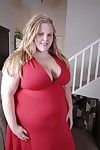 Hawt SSBBW Christina spreads her shaved vagina subsequently stripping in nature\'s garb