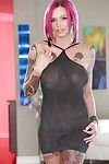 Fetish model Anna Bell Peaks flashing round butt and big boobs