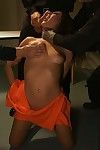 令人惊讶的是 性感的 贝贝 获取 制服 和 搞砸 在 一个 监狱