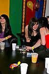 horoz açlıktan chicos gösterilen kapalı onların oral seks becerileri at bu sarhoş parti