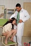 kinky डॉक्टर के साथ बंधक परपीड़न सेक्स गुत्थी प्रवृत्तियों deepthroating सामन्था बेंटले