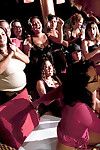 Hardcore groupsex Mit Nicht Nackt Schönheiten auf ein interracial party