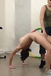 Sexstarved Maîtresse exercices et jouets Un Bigtitted gymnaste