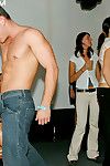 매혹적 유럽 매춘부 가 fond 의 하드코어 광팬 에 이 밤 클럽