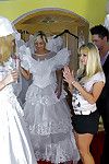 유럽 lassies 에 결혼식 드레스 가 a ardent 젖 groupsex