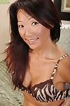 जापानी परिपक्व natsuko कुरोसावा प्रस्तुत और छूत उसके गधे
