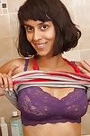 sehr hot Indische Doll Mit Haarige Achseln Sonya N Erotische Tanz in die Dusche Zimmer