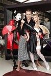 करिश्माई geishas है उत्कट गुदा एकपर दो महिलायें के साथ wellhung samur