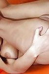 Süß juvenile Schönheit weit immens Titten und pigtails hat Hardcore Anal :sexuellen: Kongress