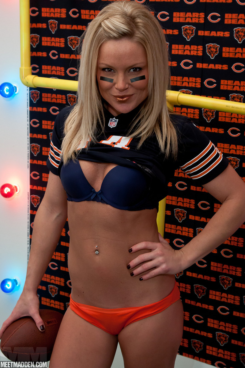 The bears need a new qb and madden could be what they need as she dresses as sex