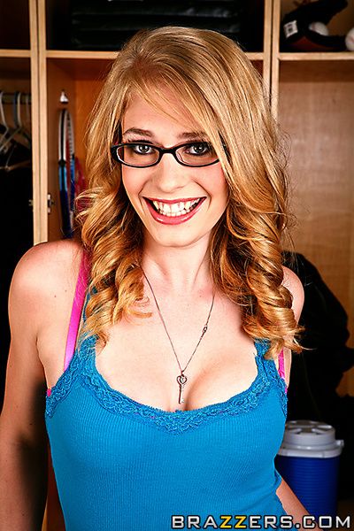 Allie is the new girl at one\'s disposal ZZ College. She is been waiting forever for a taste of code of practice men. The divertissement starts when she sneaks into the mens locker rooms to under legal restraint track down code of practice meat. The divert